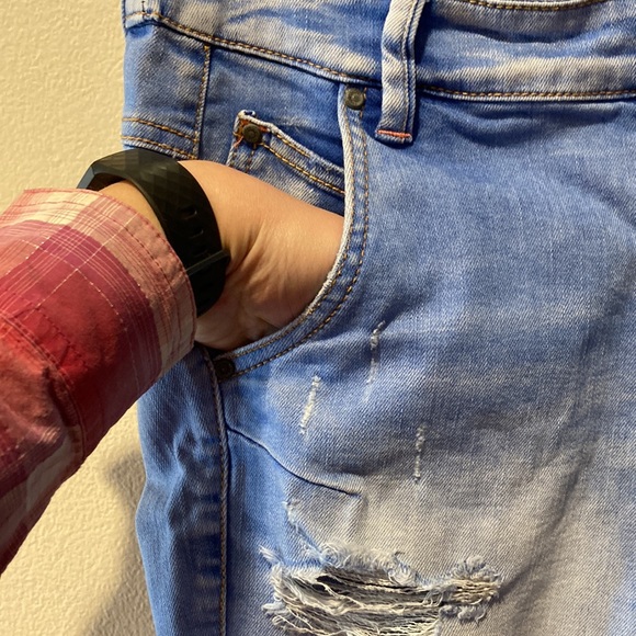 88 jeans capri Women’s ripped pants, size 24 - Picture 3 of 10